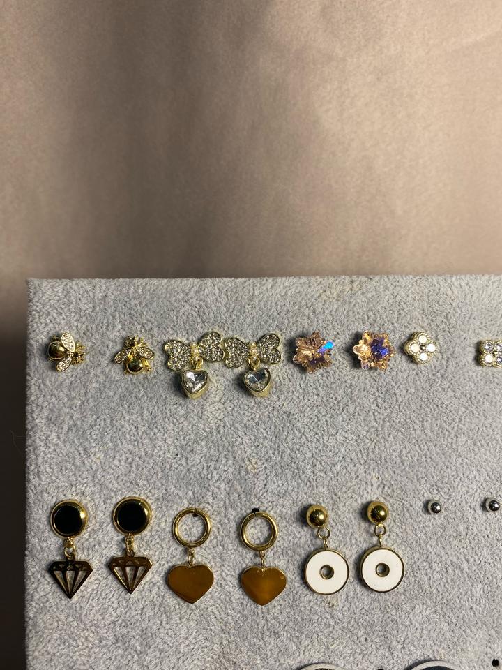 Серьги гвоздики