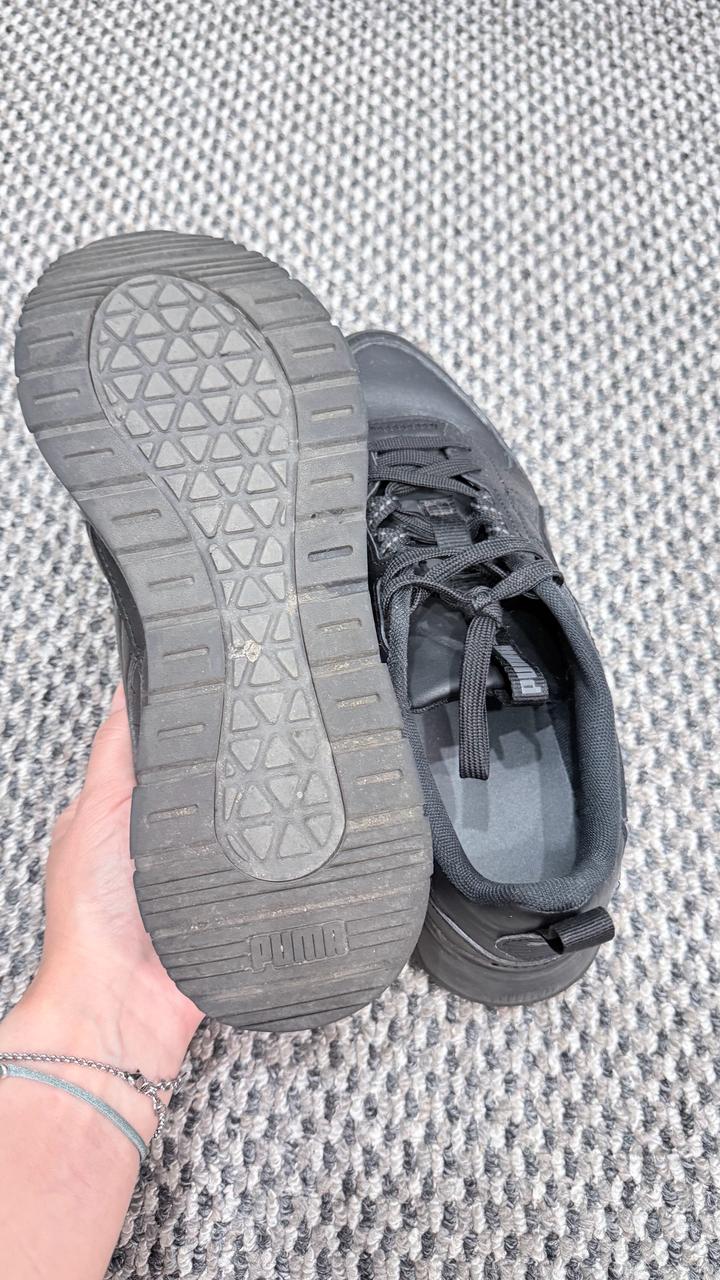 Черные кроссовки Puma