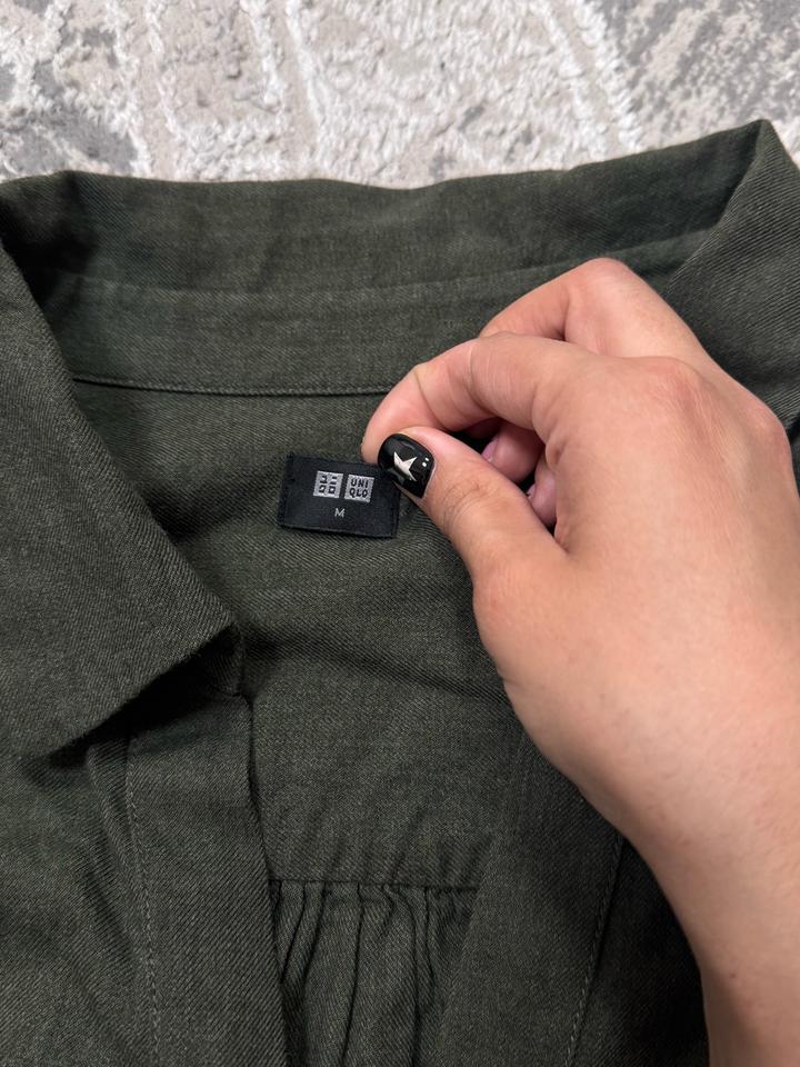 Две новые рубашки UNIQLO