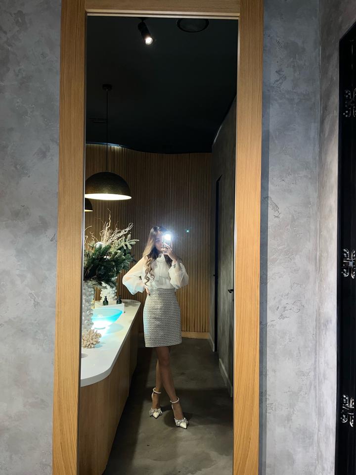 Блузка с бегущими блестками