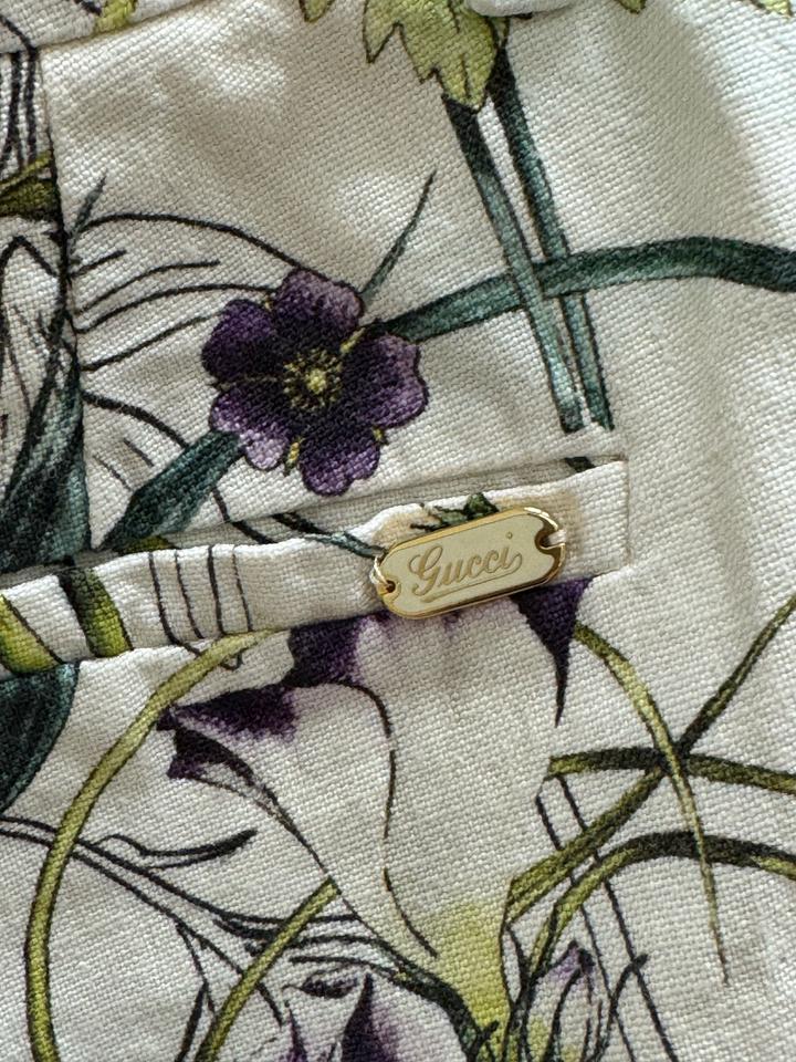 Шорты Gucci Flora с ботаническим принтом
