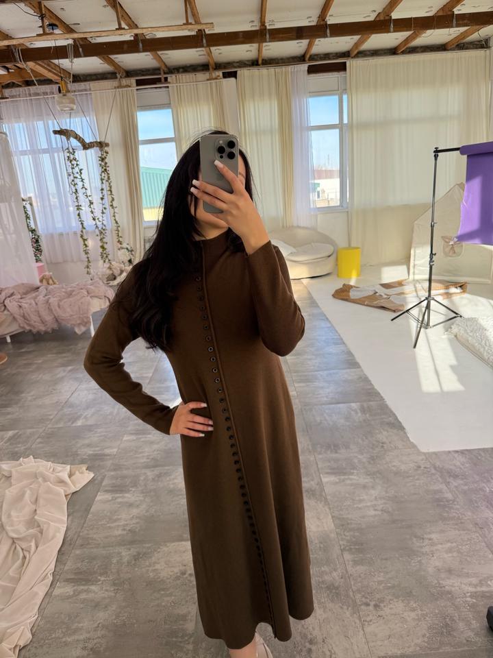 Платье коричневое