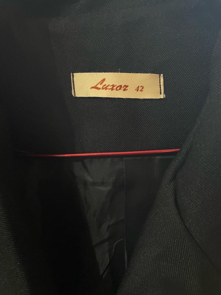 Пиджак приталенный