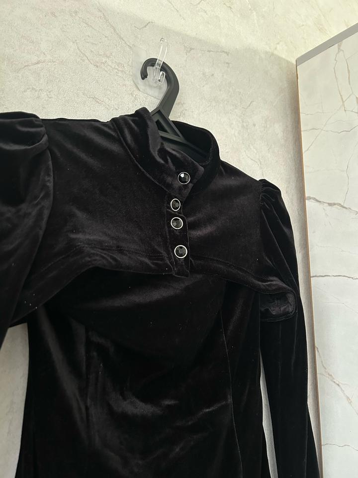 Черное мини платье с болеро