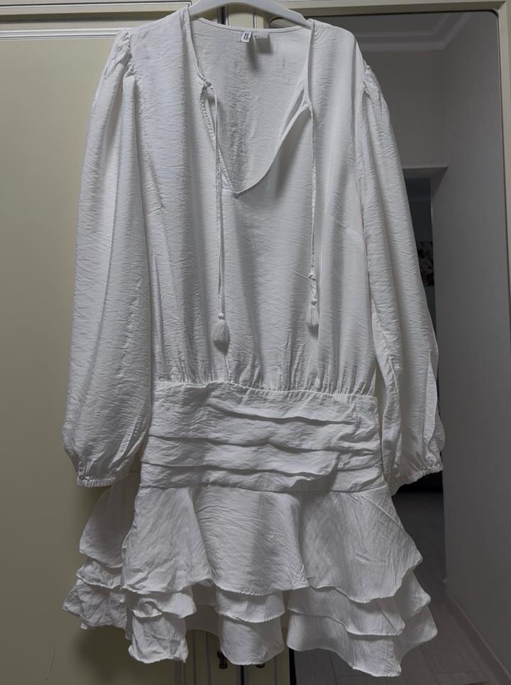 Белое платье H&M