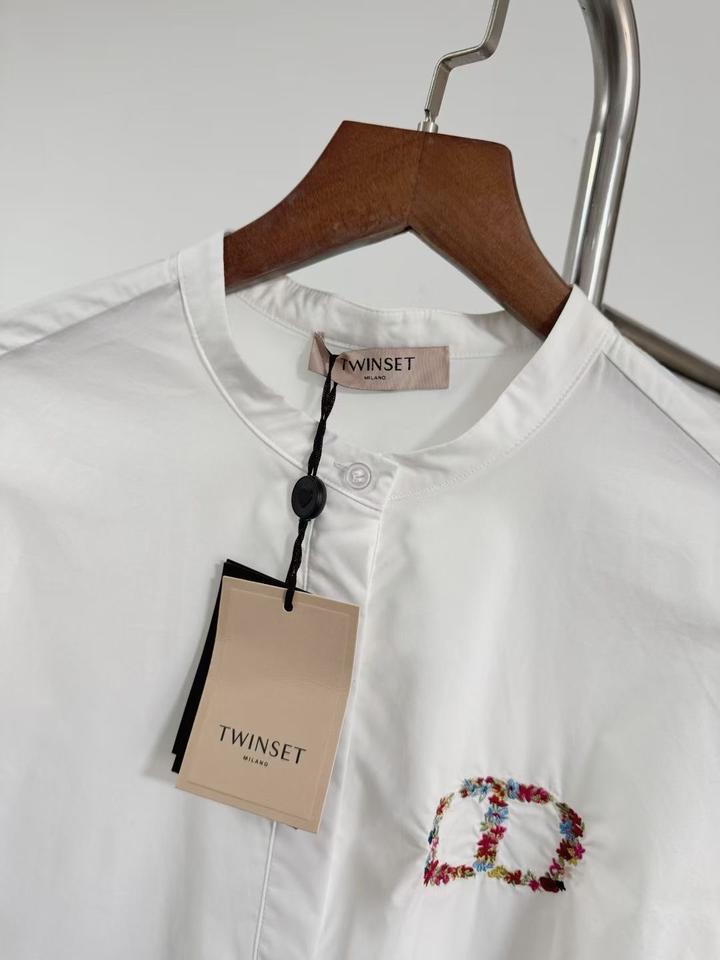 Белая рубашка бренда Twinset