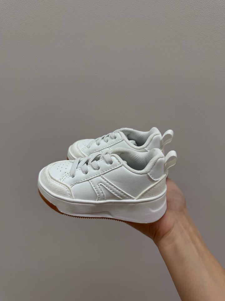 Кроссовки next