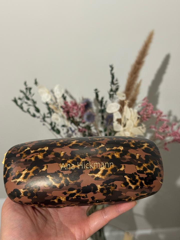 Солнцезащитные очки Ana Hickmann