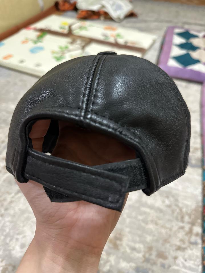 Кожанный кепка