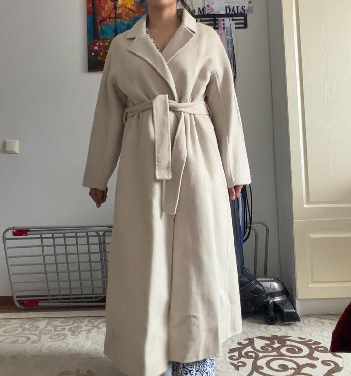 Пальто цвет Айвори