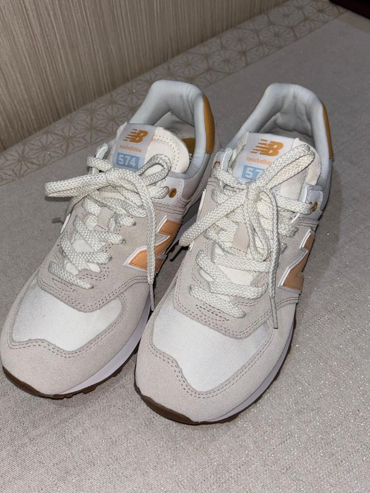 New balance 574 - новые, оригинал с офиц сайта, размер 38,5