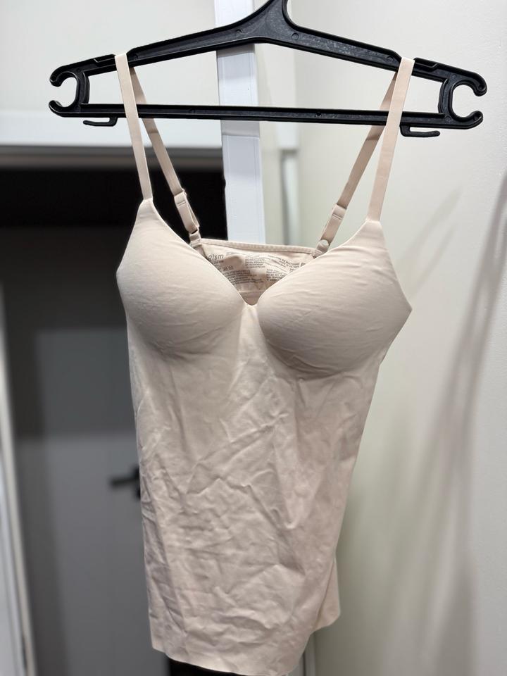 Майка с бра Uniqlo