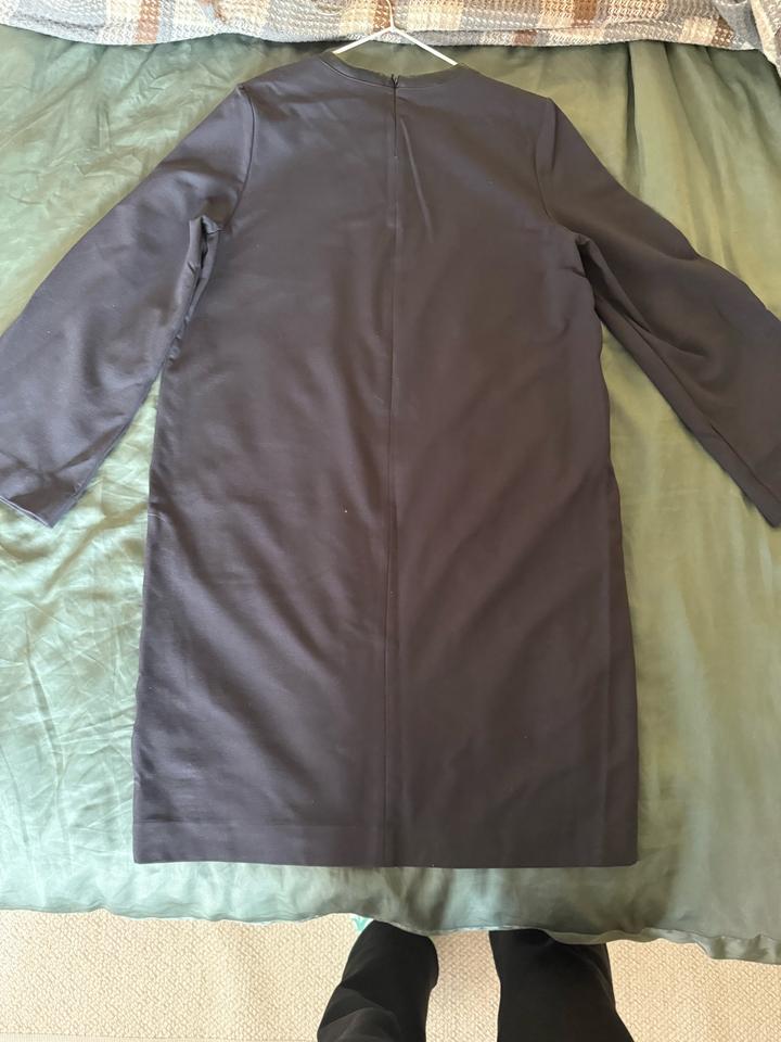 Серое платье Massimo Dutti