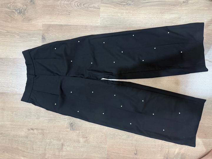 Брюки палаццо с жемчужинами