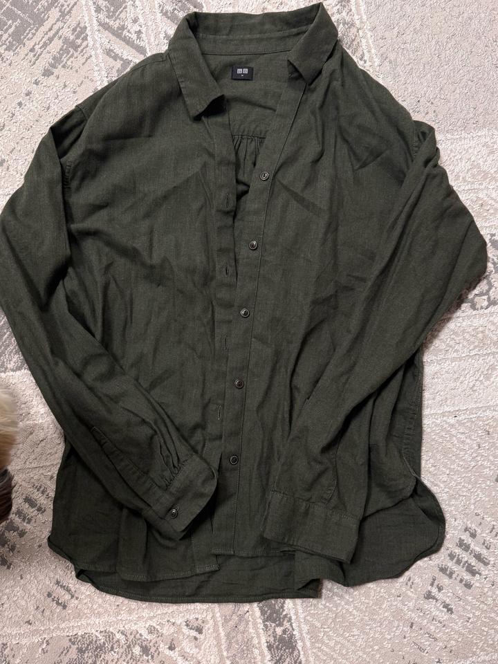 Две новые рубашки UNIQLO