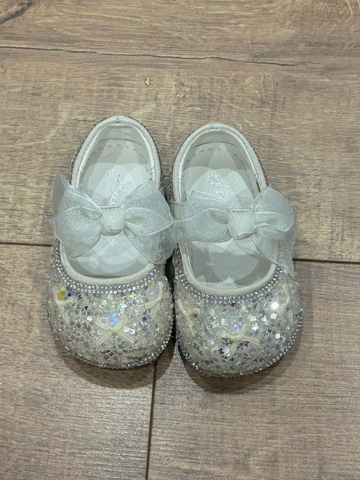 Продам туфли нарядные