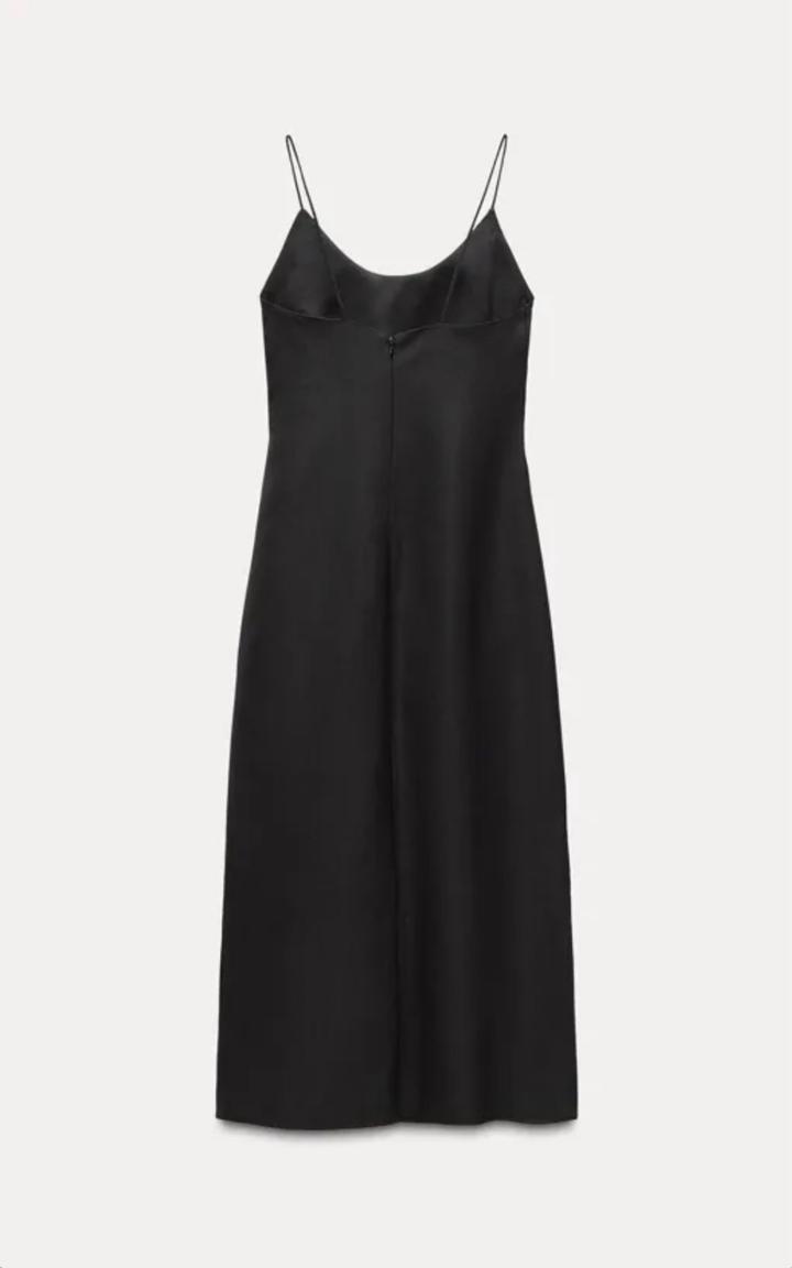 Платье от бренда Zara