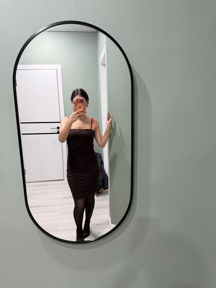 Платье коричневого цвета