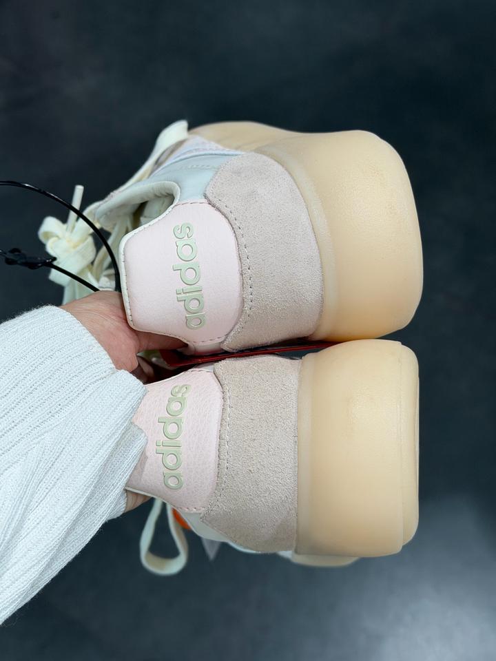 Кроссовки adidas