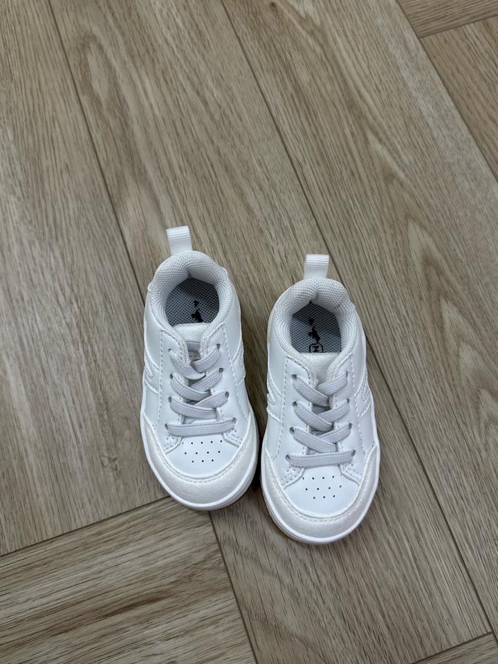 Кроссовки next