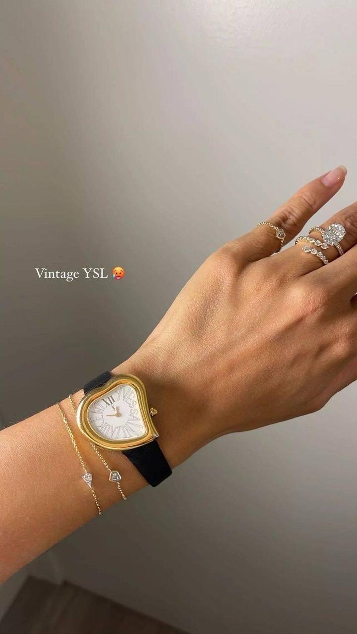Винтажные часы YvesSaintLaurent