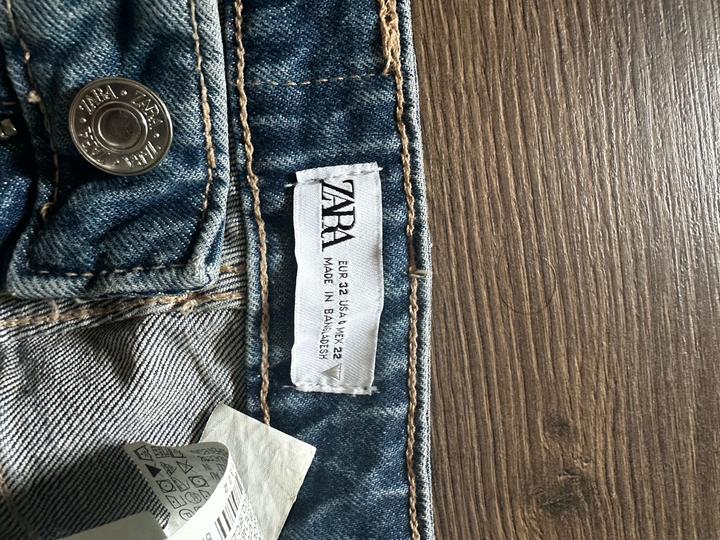 Джинсы Zara