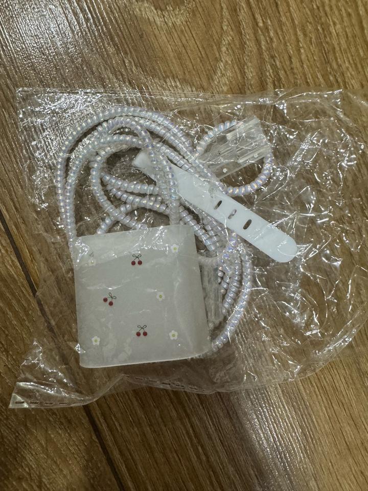 Чехол для зарядки на iPhone