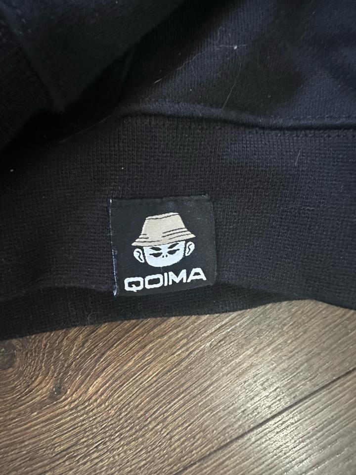 худи Qoima