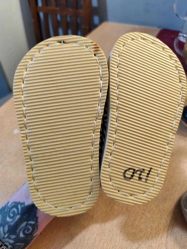 Кроссовки.Туфли.Тапочки.