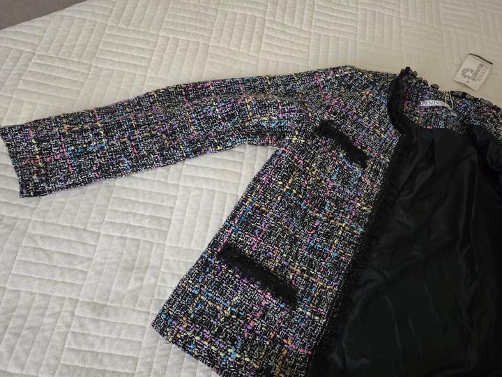 Костюм твидовый новый