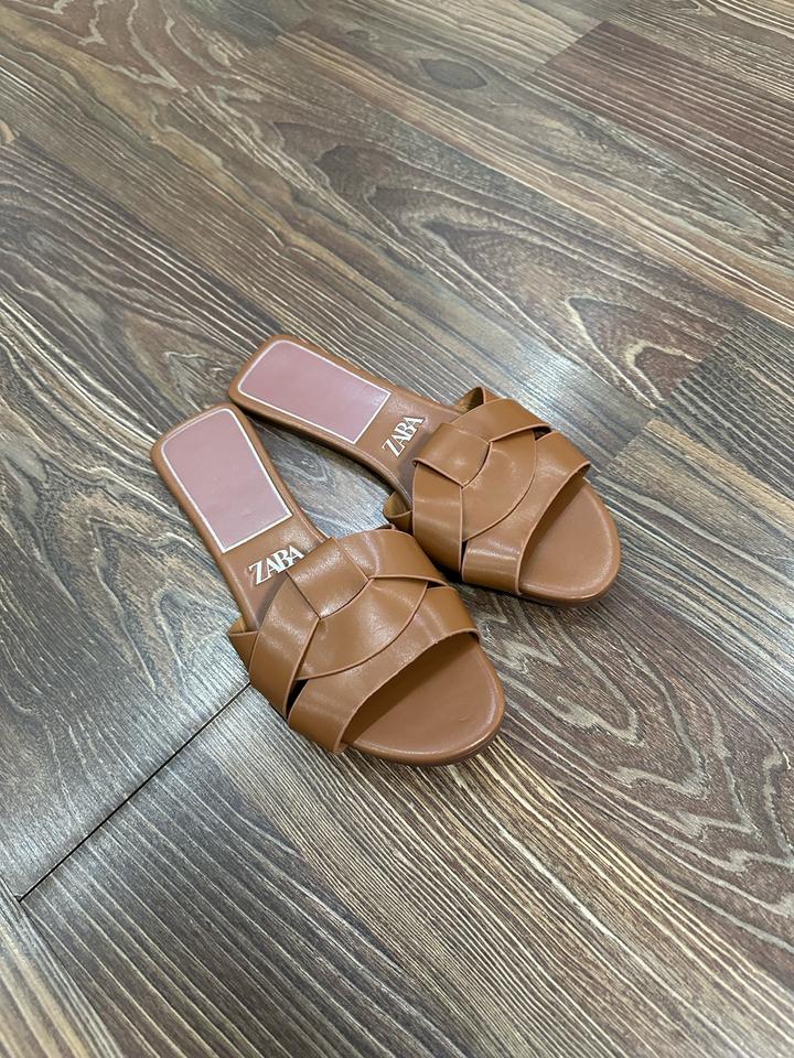Шлепанцы Zara