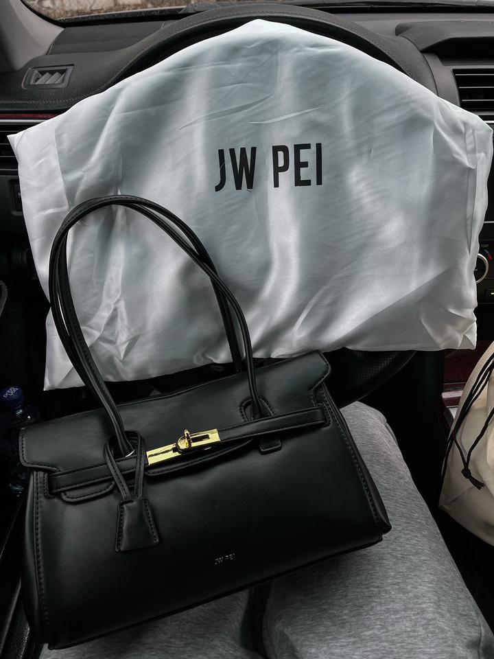 JW PEI Yara Shoulder