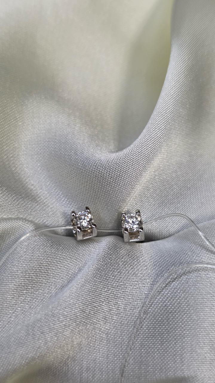 Пусеты с натуральными бриллиантами новые