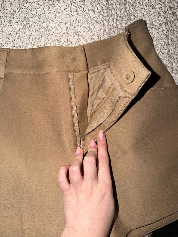 Новые Шорты бежевые