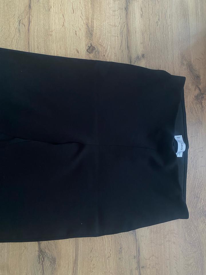 Брюки клеш Манго