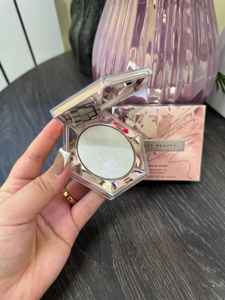 Хайлайтер Fenty beauty