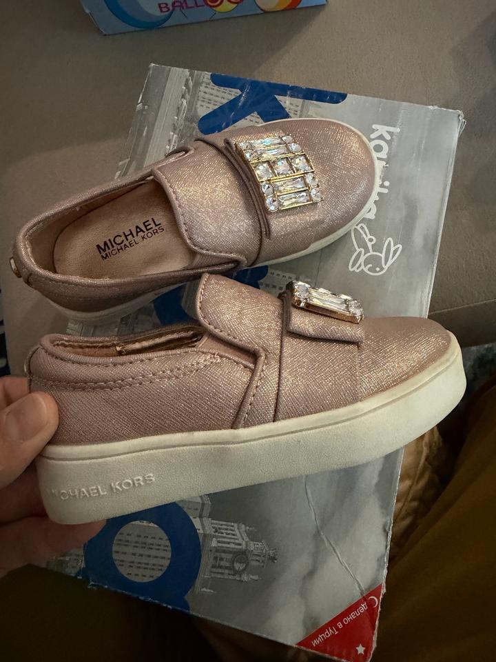 Лоферы для девочки, размер 25. Оригинал Michael Kors (MK) Куплены в Дубае