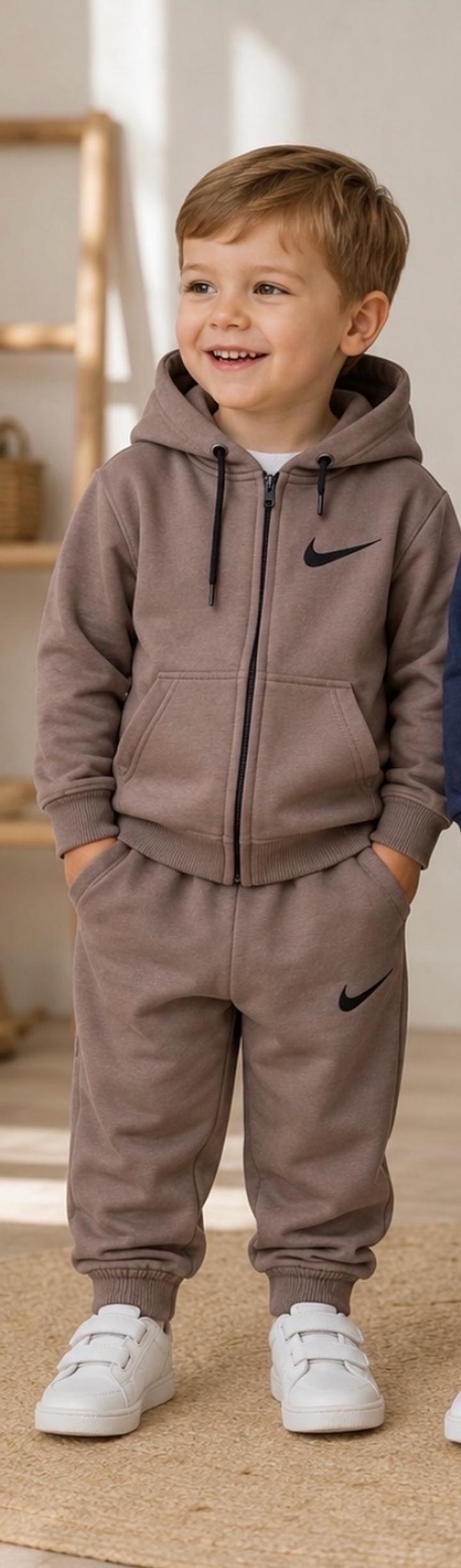 Теплый костюм в стиле Nike
