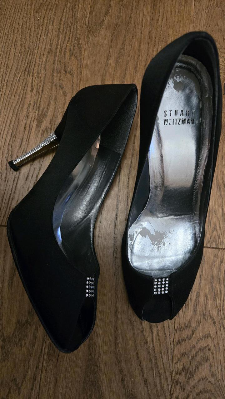 Stuart Weitzman 39