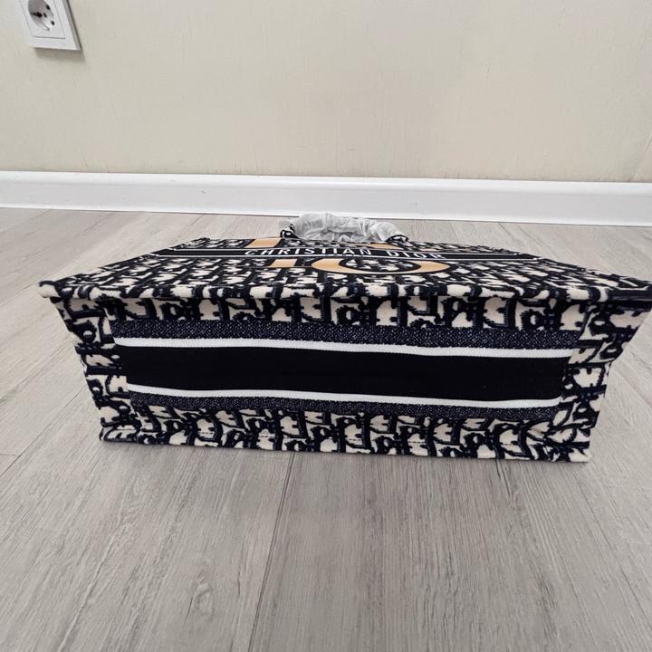 Шопер Dior Book Tote (текстиль)