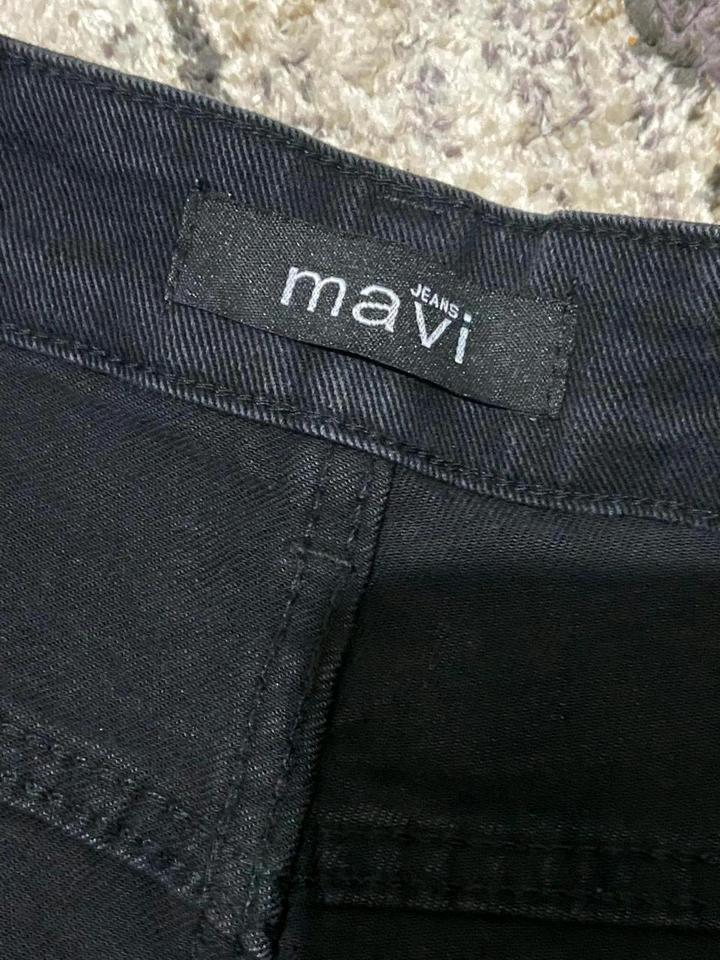 Черные джинсы Mavi