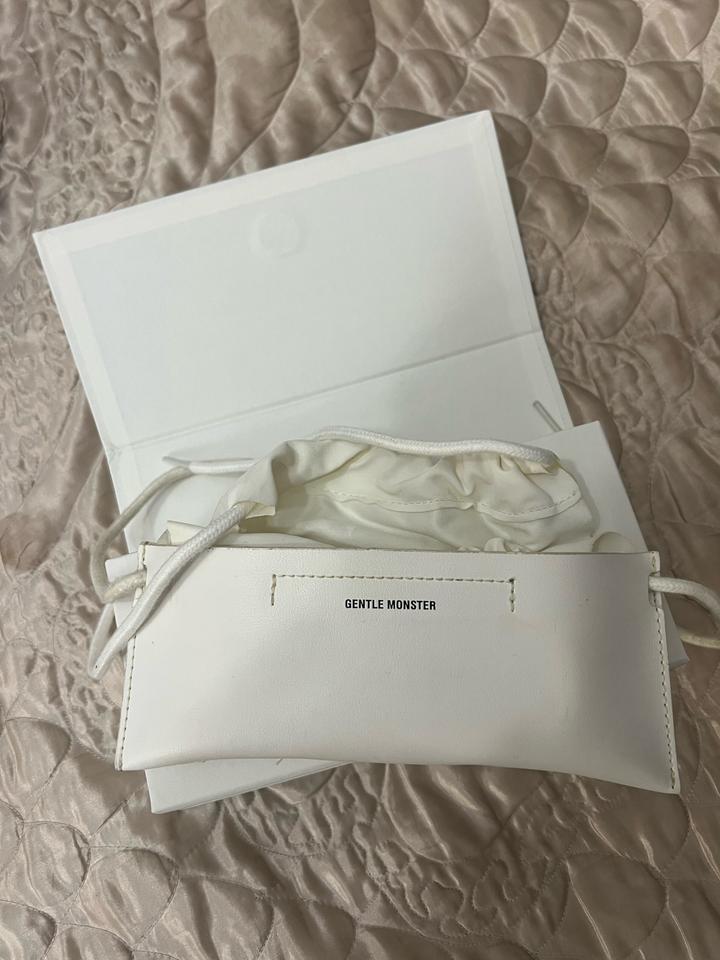 Солнцезащитные очки Gentle Monster