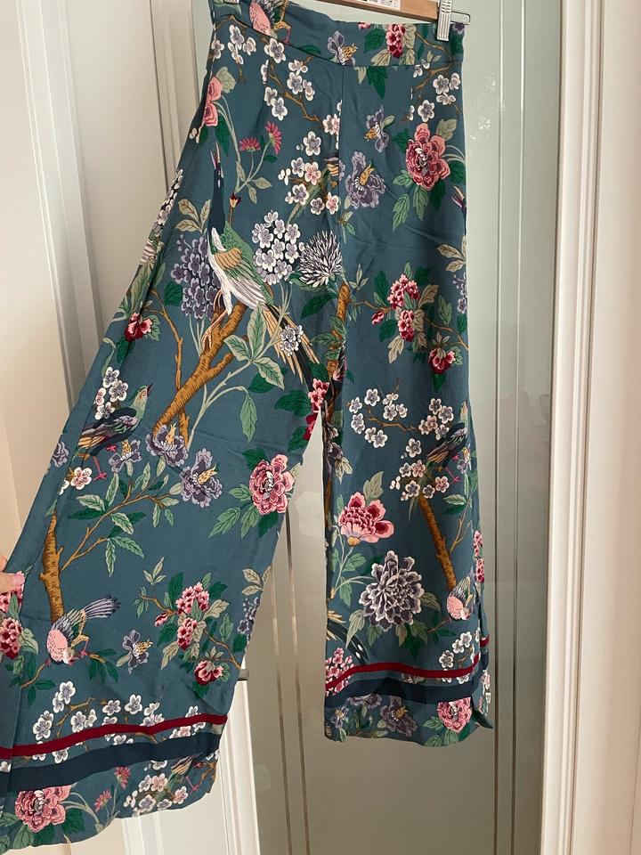 Брюки с принтом