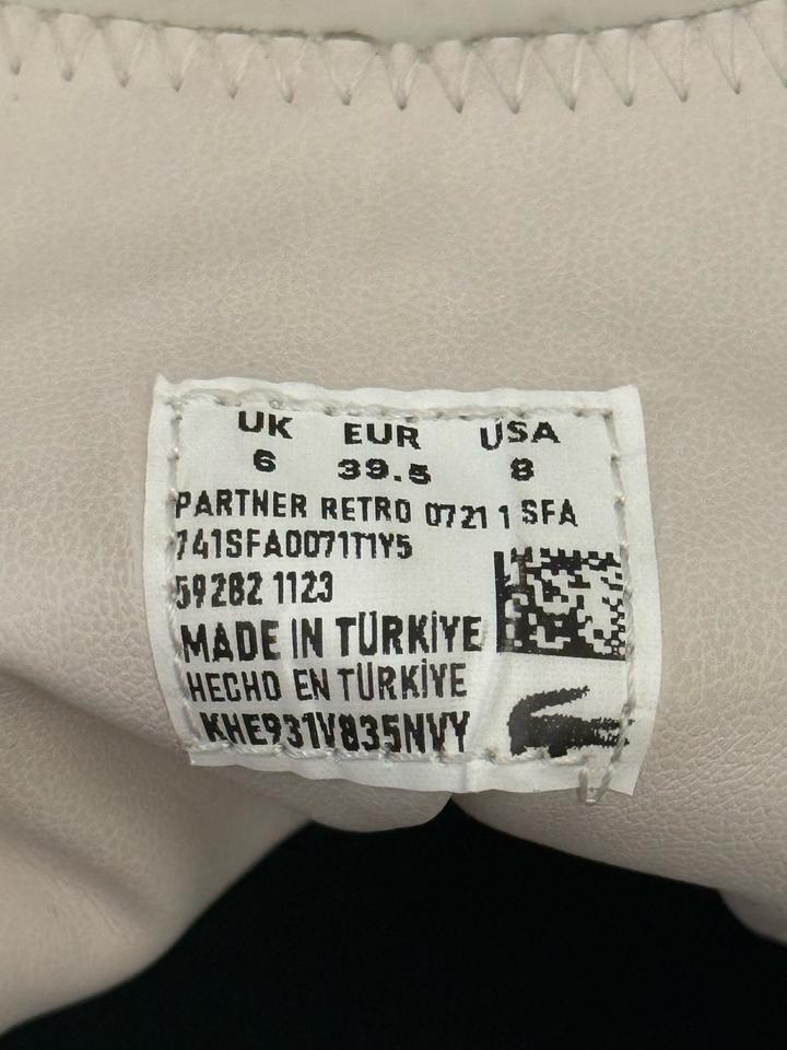 Оригинальные кожаные кроссовки Lacoste