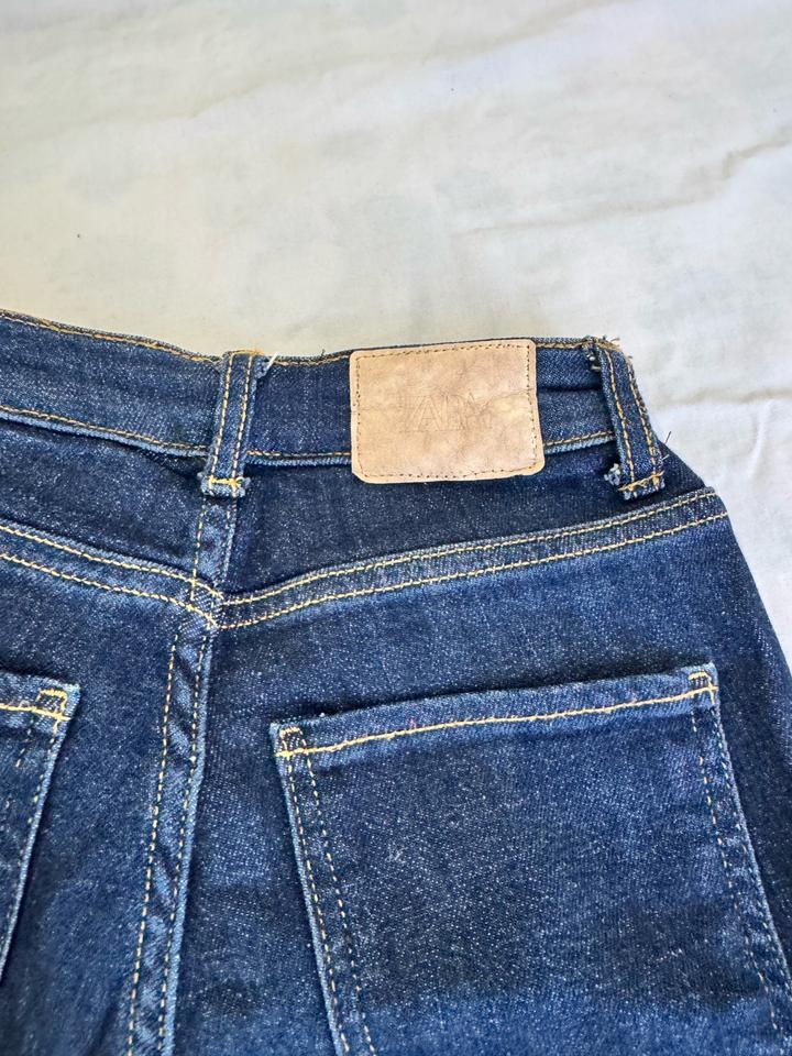 Джинсы Zara