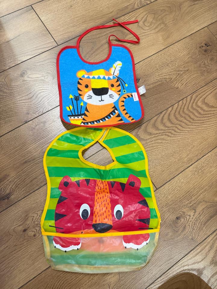 Слюнявчики