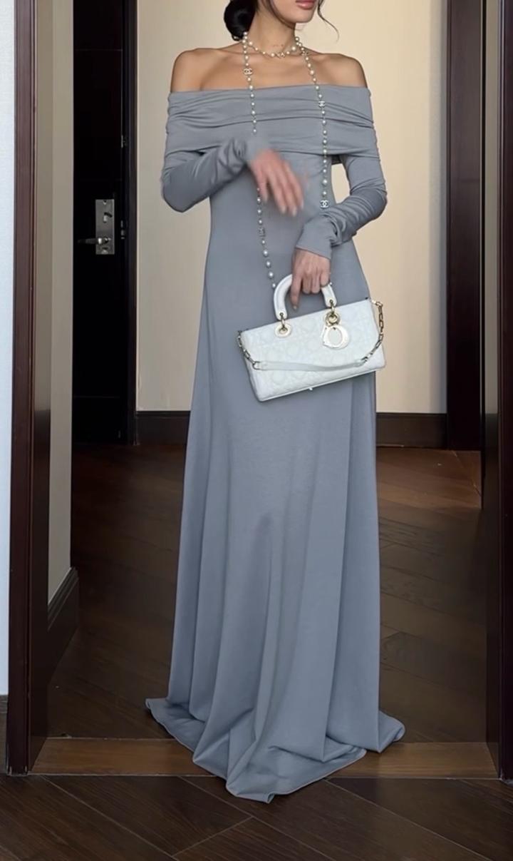Серое платье из плотного трикотажа от Alisha Atelier