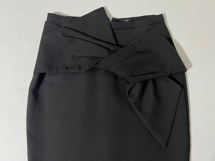 Новая юбка размер между 44 и 46 талия 67-69 см чёрная офисная карандаш футляр