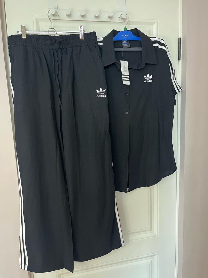 Женский костюм adidas