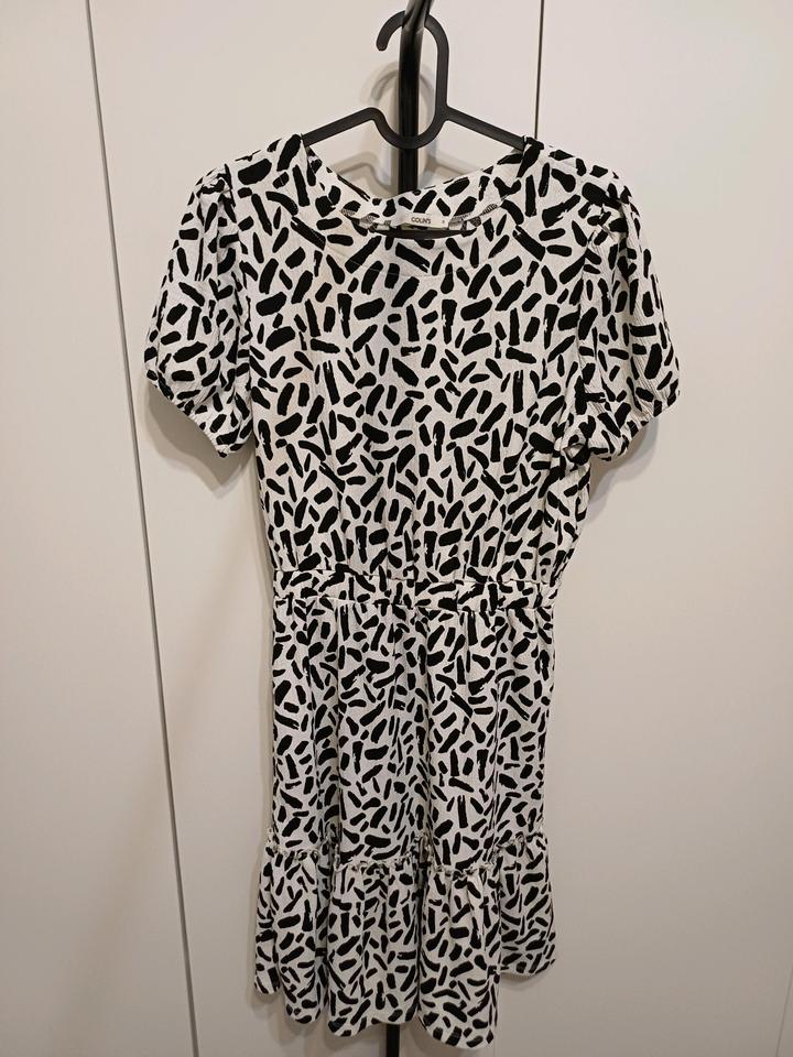 Летнее платье Colins